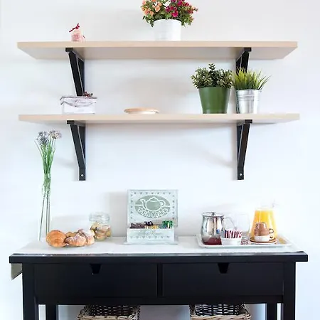 Bed & Breakfast Feel At *