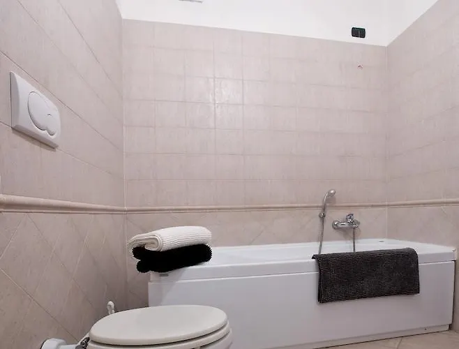 Feel At فيوميتشينو